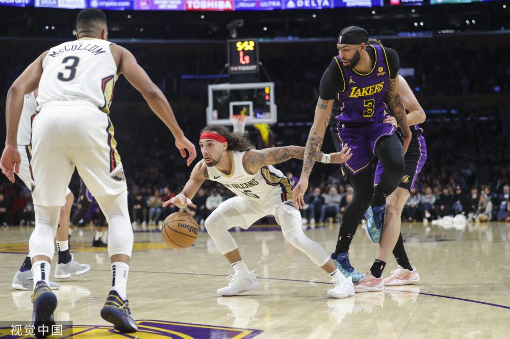 他通过独特 他通过独特