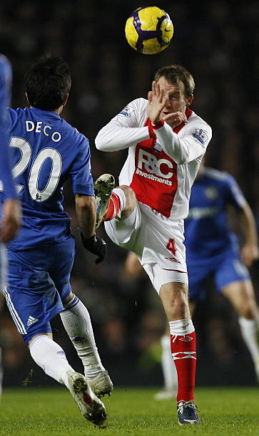 这对专注于 这对专注于