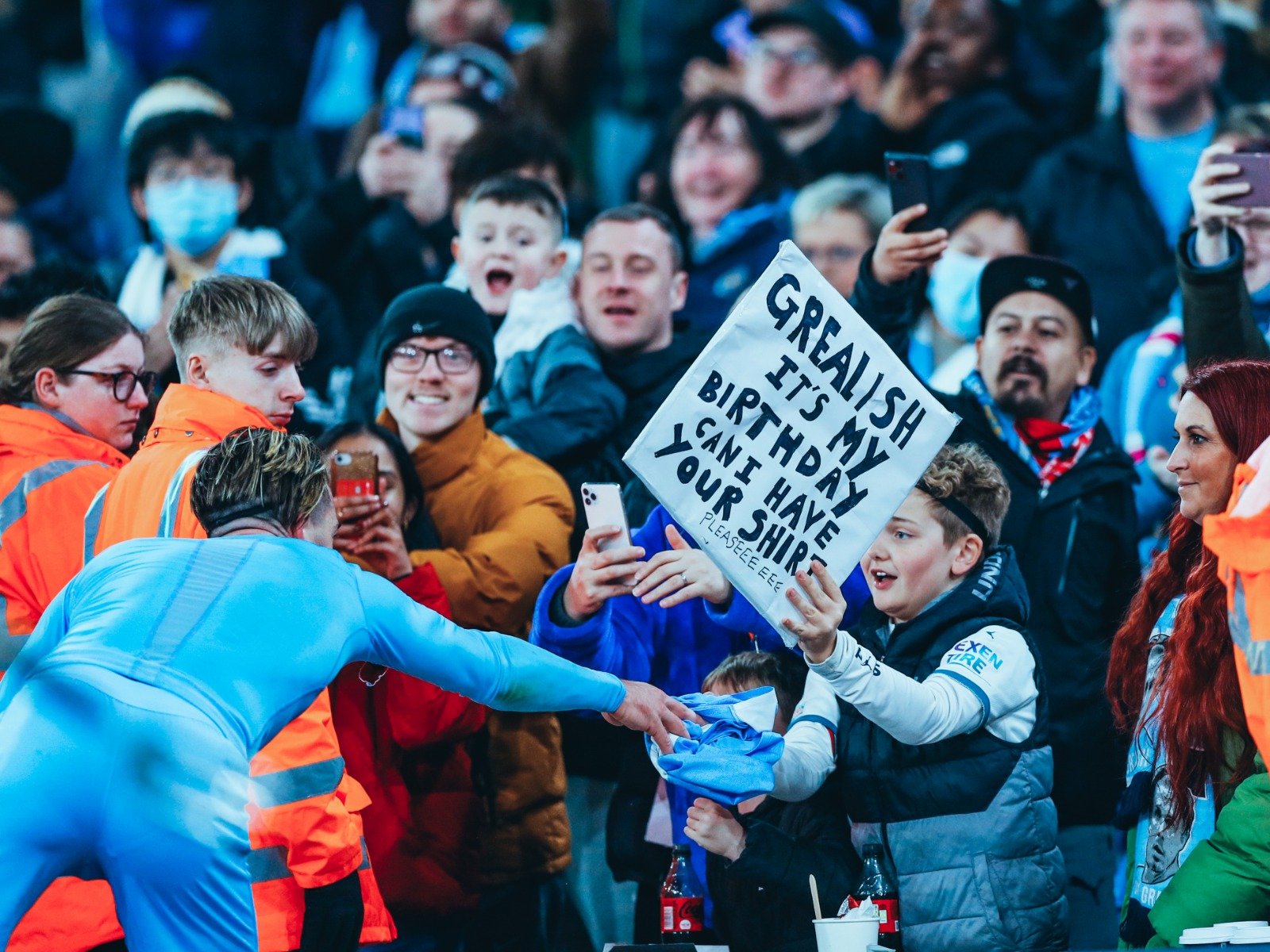 足球不仅仅 足球不仅仅